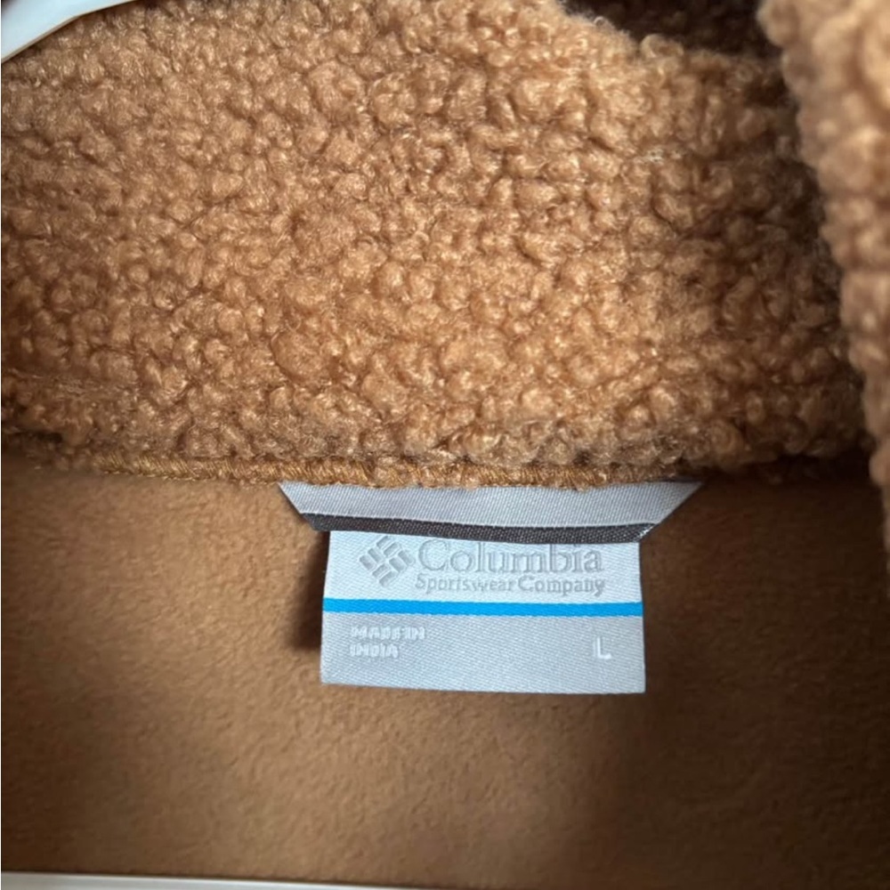 Columbia Women's Tan Teddy Jacket - Picture 4 of 5